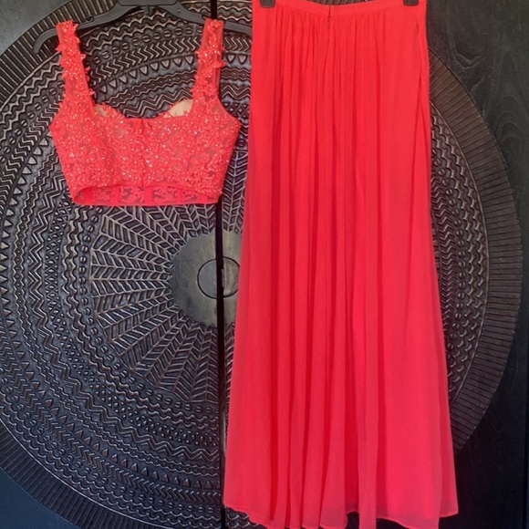 🪸La Femme Two Piece Beaded Pink Grapefruit Coral 2 Piece Prom Formal Dress - Picture 3 of 13